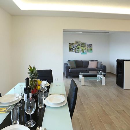 Villa Dragi With Pool, Sauna, & Whirlpool Opatija Room photo